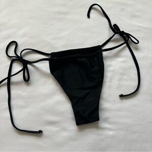 NWOT Spicy Wear Sustainable Chic String Bikini Bottom | Size Medium
